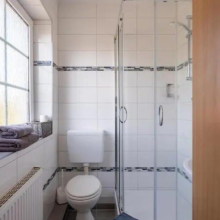 Gaestehaus Olympia Wilhelmshaven - Moderne Einzelzimmer Mit Eigenem Bad Fuer Monteure Lägenhet