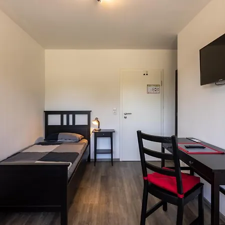 Gaestehaus Olympia Wilhelmshaven - Moderne Einzelzimmer Mit Eigenem Bad Fuer Monteure שורטנס