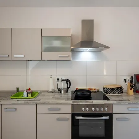 公寓 Gaestehaus Olympia Wilhelmshaven - Moderne Einzelzimmer Mit Eigenem Bad Fuer Monteure 绍尔滕斯