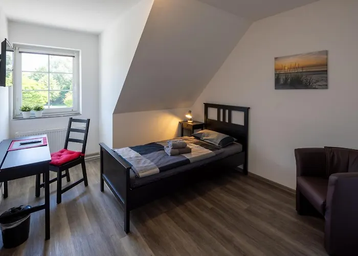 Gaestehaus Olympia Wilhelmshaven - Moderne Einzelzimmer Mit Eigenem Bad Fuer Monteure 쇼르텐스